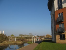 Approaching Cotton End Lock