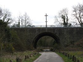 Crosses above the B3000