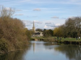 Approaching Lechlade