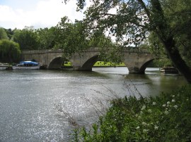 Shillingford Bridge