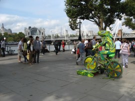 South Bank Street Entertainer
