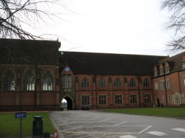 Ardingley College
