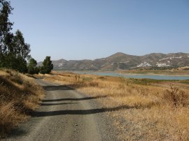 Track besides Lake Viuela